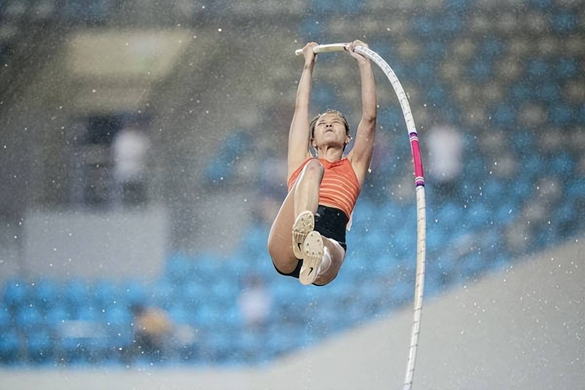 乐鱼APP-关于“飞跃”赛段：那些令人屏息的跳跃瞬间集锦的信息