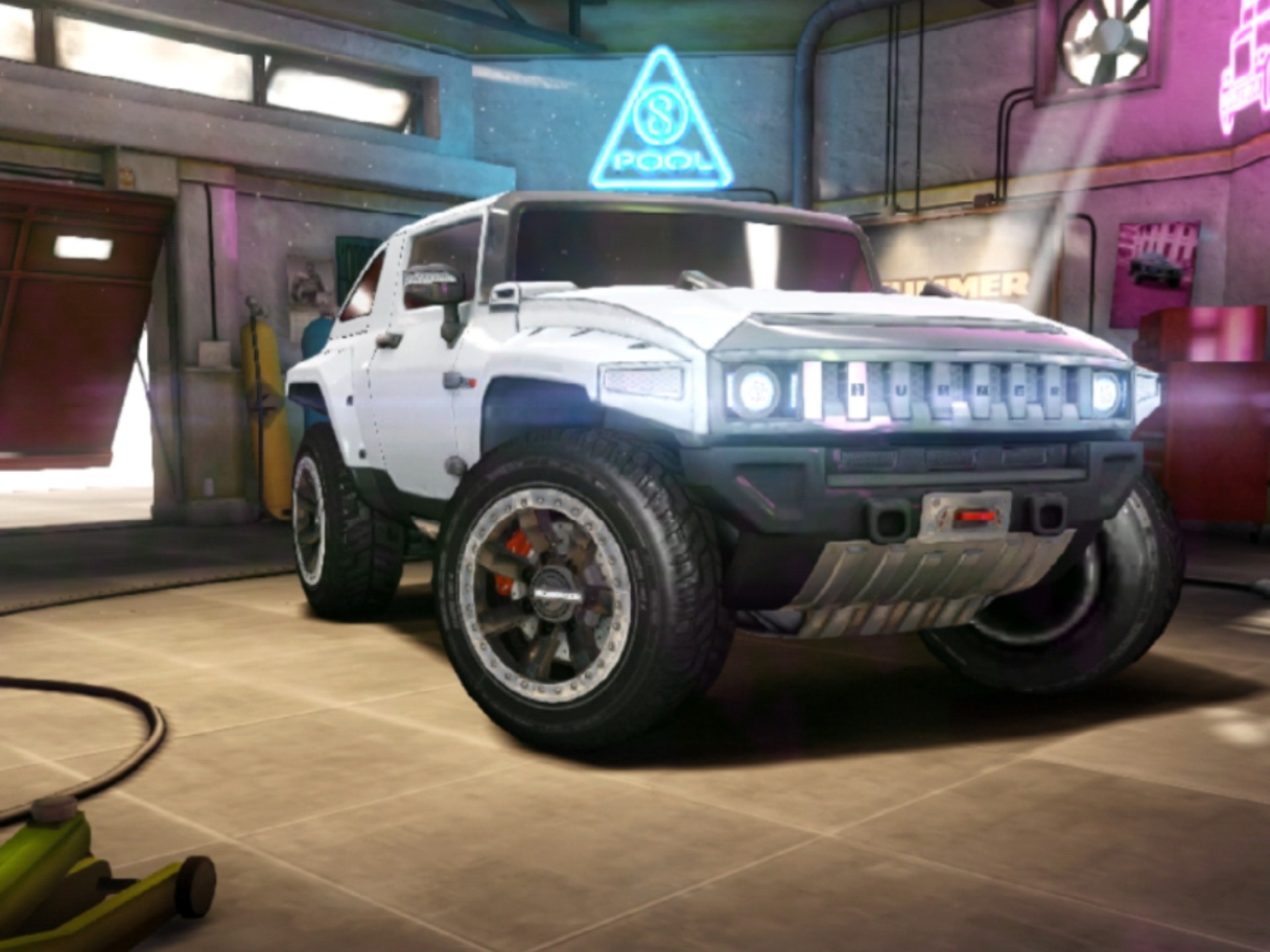 极端打击:车手在险峻赛段的惊险逃脱瞬间 极端打击:车手在险峻赛段的惊险逃脱瞬间