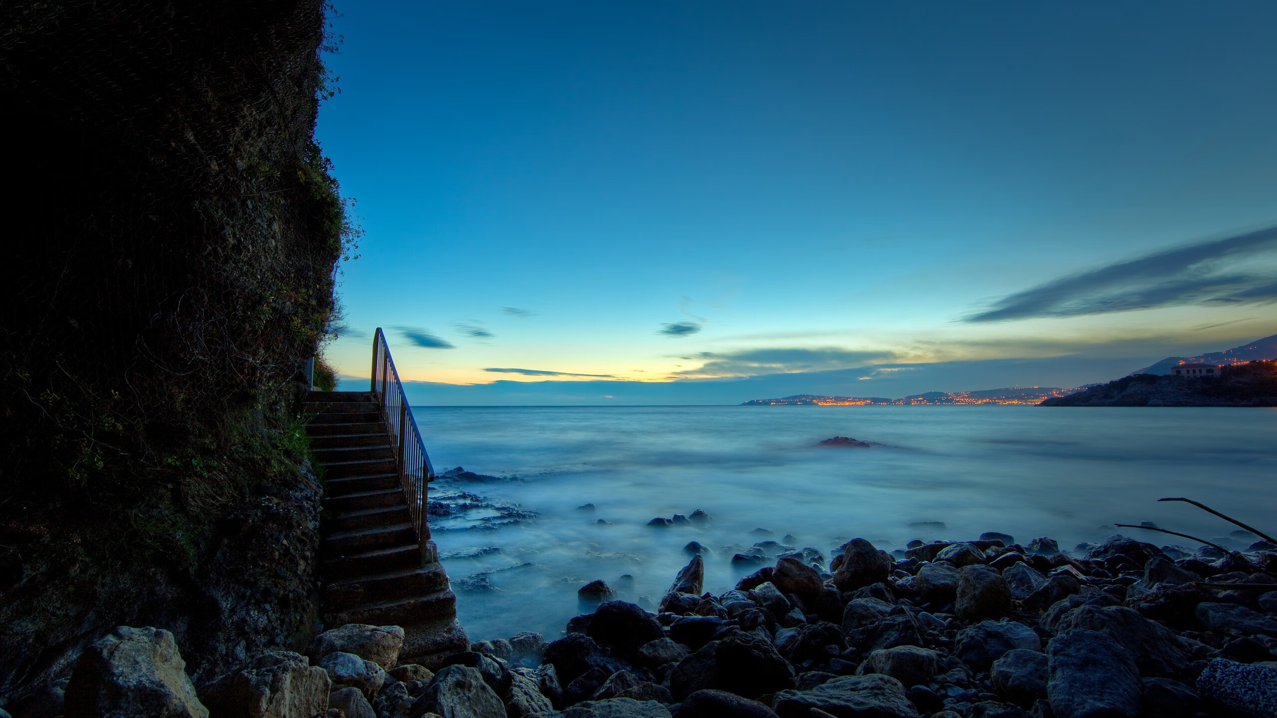 塞内加尔队中场罗德里格斯在巴黎奥运会上展现出强大的组织能力